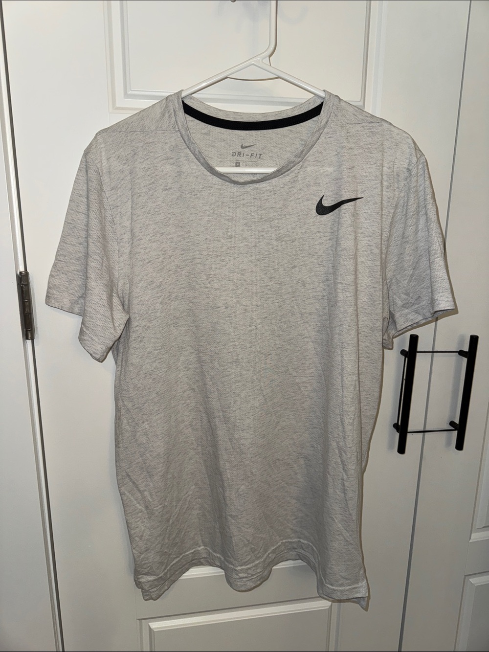 Men’s Nike Dri-Fit shirt, gray - size medium